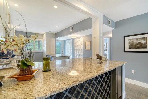 Condo in Sarasota, Florida, 2 bedrooms  № 2097341 - photo 16