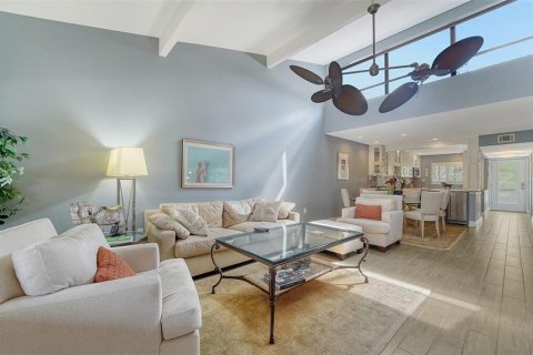Condo in Sarasota, Florida, 2 bedrooms  № 2097341 - photo 11