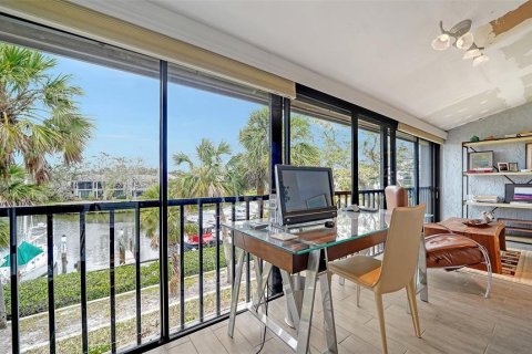 Condo in Sarasota, Florida, 2 bedrooms  № 2097341 - photo 9