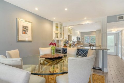 Condo in Sarasota, Florida, 2 bedrooms  № 2097341 - photo 13