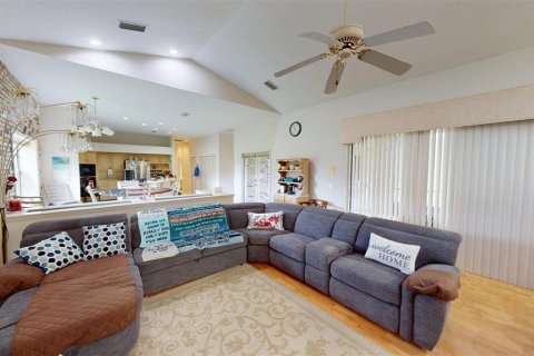 Casa en venta en Dade City, Florida, 3 dormitorios, 350.33 m2 № 2385725 - foto 18