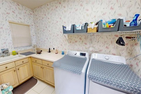 Casa en venta en Dade City, Florida, 3 dormitorios, 350.33 m2 № 2385725 - foto 27