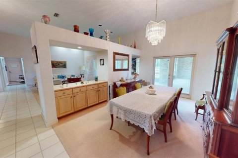 Casa en venta en Dade City, Florida, 3 dormitorios, 350.33 m2 № 2385725 - foto 9