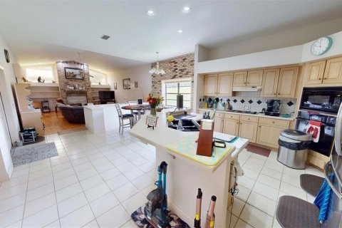 Casa en venta en Dade City, Florida, 3 dormitorios, 350.33 m2 № 2385725 - foto 14