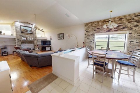 Casa en venta en Dade City, Florida, 3 dormitorios, 350.33 m2 № 2385725 - foto 16