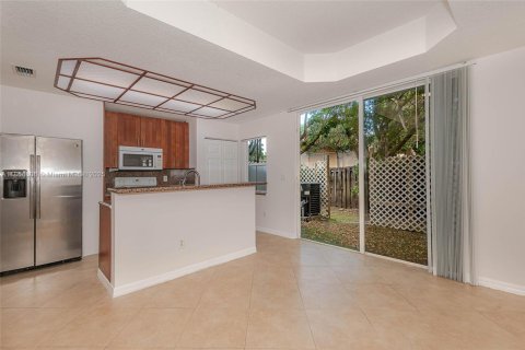Townhouse in Dania Beach, Florida 3 bedrooms, 150.04 sq.m. № 1881576 - photo 3