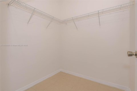 Townhouse in Dania Beach, Florida 3 bedrooms, 150.04 sq.m. № 1881576 - photo 19