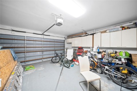 House in Miramar, Florida 4 bedrooms, 210.89 sq.m. № 2048702 - photo 9