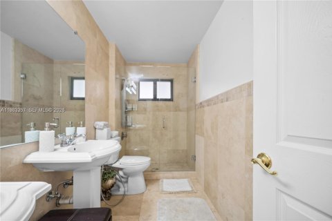 House in Miramar, Florida 4 bedrooms, 210.89 sq.m. № 2048702 - photo 7