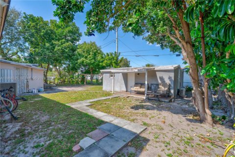 Casa en venta en Miami, Florida, 4 dormitorios, 155.43 m2 № 2028957 - foto 23