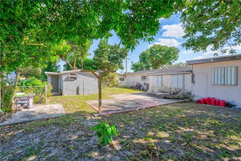 Casa en venta en Miami, Florida, 4 dormitorios, 155.43 m2 № 2028957 - foto 25