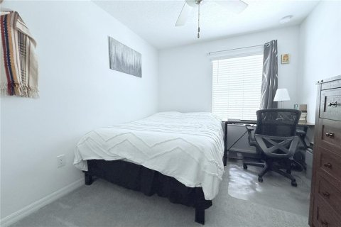 Townhouse in Wesley Chapel, Florida 3 bedrooms, 154.78 sq.m. № 2204897 - photo 20