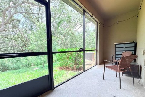 Townhouse in Wesley Chapel, Florida 3 bedrooms, 154.78 sq.m. № 2204897 - photo 24