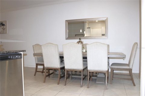 Townhouse in Wesley Chapel, Florida 3 bedrooms, 154.78 sq.m. № 2204897 - photo 9