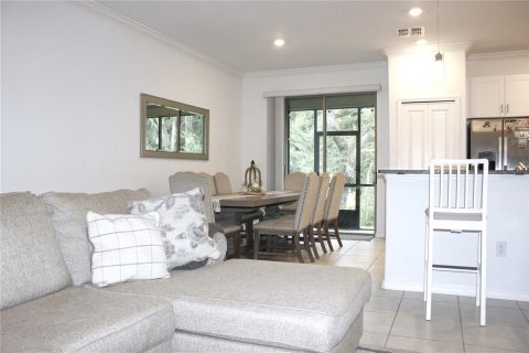 Townhouse in Wesley Chapel, Florida 3 bedrooms, 154.78 sq.m. № 2204897 - photo 7