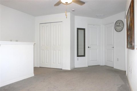 Townhouse in Wesley Chapel, Florida 3 bedrooms, 154.78 sq.m. № 2204897 - photo 16