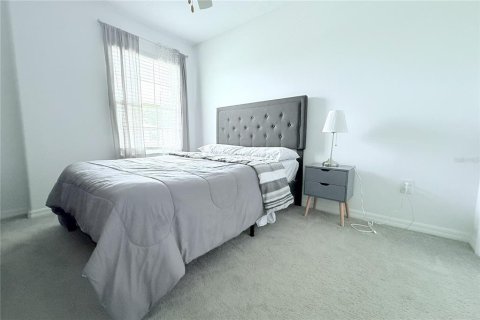 Townhouse in Wesley Chapel, Florida 3 bedrooms, 154.78 sq.m. № 2204897 - photo 21