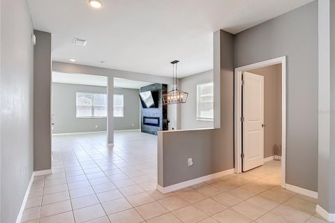 Casa en venta en Seffner, Florida, 4 dormitorios, 285.67 m2 № 2100593 - foto 7