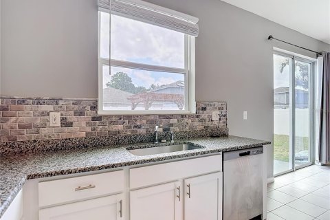 Casa en venta en Seffner, Florida, 4 dormitorios, 285.67 m2 № 2100593 - foto 18