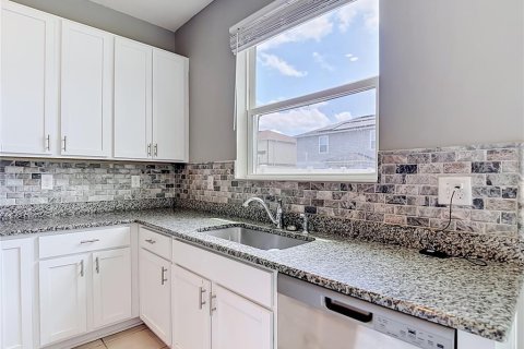 Casa en venta en Seffner, Florida, 4 dormitorios, 285.67 m2 № 2100593 - foto 19