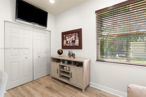 House in Coral Springs, Florida 4 bedrooms, 254.18 sq.m. № 2390724 - photo 26