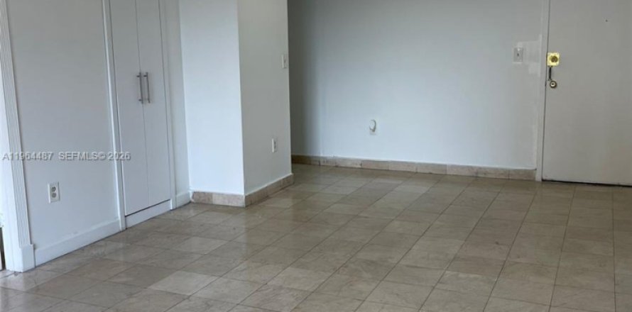 Condominio en Miami, Florida, 2 dormitorios № 2031767