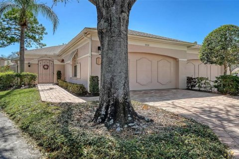 House in Sarasota, Florida 3 bedrooms, 170.75 sq.m. № 2112898 - photo 2