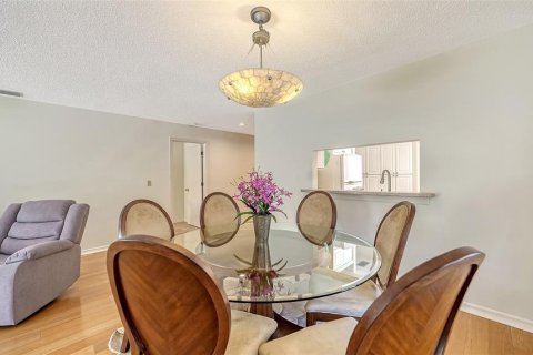 House in Sarasota, Florida 3 bedrooms, 170.75 sq.m. № 2112898 - photo 9