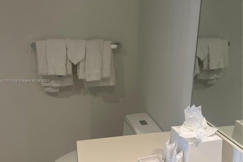 Copropriété à vendre à Hollywood, Floride: 2 chambres, 98.01 m2 № 1959928 - photo 28