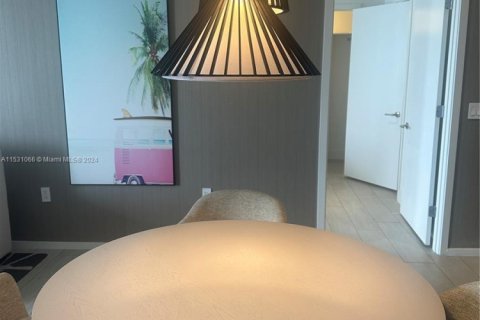 Copropriété à vendre à Hollywood, Floride: 2 chambres, 98.01 m2 № 1959928 - photo 15