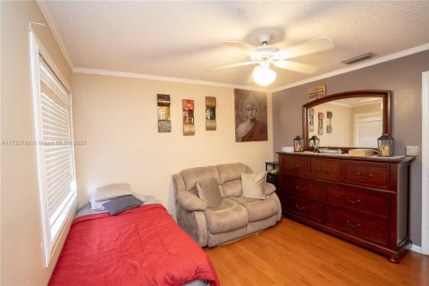 House in Oakland Park, Florida 2 bedrooms, 91.32 sq.m. № 1702618 - photo 11