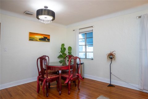 Casa en alquiler en Saint Petersburg, Florida, 3 dormitorios, 122.72 m2 № 1827917 - foto 9