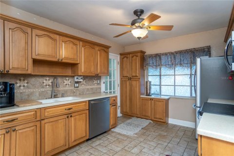 Casa en alquiler en Saint Petersburg, Florida, 3 dormitorios, 122.72 m2 № 1827917 - foto 11