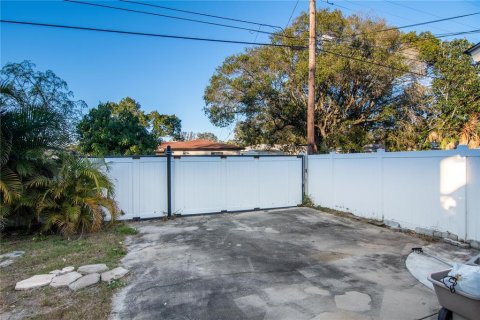 Casa en alquiler en Saint Petersburg, Florida, 3 dormitorios, 122.72 m2 № 1827917 - foto 27