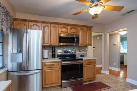 Casa en alquiler en Saint Petersburg, Florida, 3 dormitorios, 122.72 m2 № 1827917 - foto 13