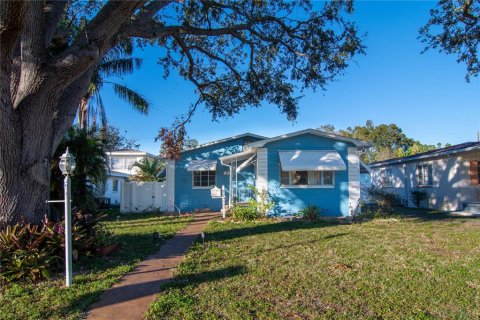 Casa en alquiler en Saint Petersburg, Florida, 3 dormitorios, 122.72 m2 № 1827917 - foto 3