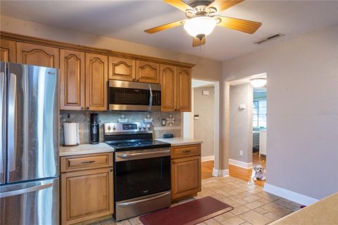 Casa en alquiler en Saint Petersburg, Florida, 3 dormitorios, 122.72 m2 № 1827917 - foto 12