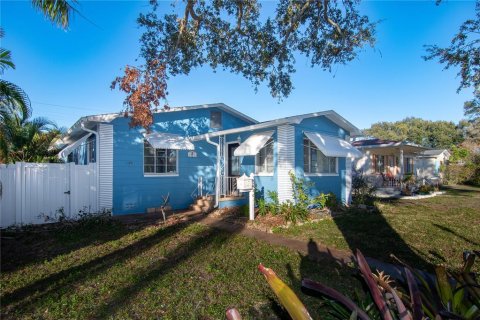 Casa en alquiler en Saint Petersburg, Florida, 3 dormitorios, 122.72 m2 № 1827917 - foto 2