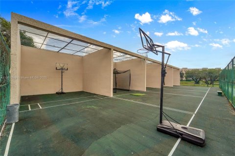 Купить кондоминиум в Санрайз, Флорида 2 спальни, 116.59м2, № 1975676 - фото 30