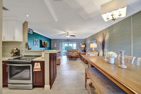 House in Hallandale Beach, Florida 2 bedrooms, 97.55 sq.m. № 1706654 - photo 22