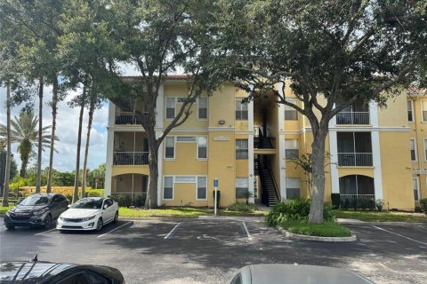 Copropriété à louer à Maitland, Floride: 2 chambres, 97.36 m2 № 1879193 - photo 1