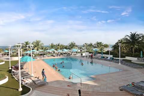 Condominio en alquiler en Miami Beach, Florida, 3 dormitorios, 132.85 m2 № 2039554 - foto 23