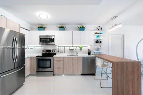 Condominio en alquiler en Miami Beach, Florida, 3 dormitorios, 132.85 m2 № 2039554 - foto 6