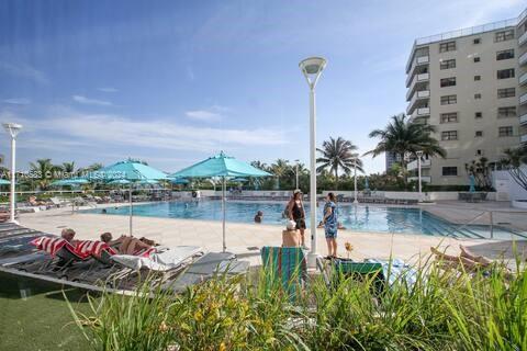 Condominio en alquiler en Miami Beach, Florida, 3 dormitorios, 132.85 m2 № 2039554 - foto 24