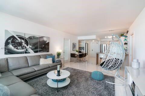 Condominio en alquiler en Miami Beach, Florida, 3 dormitorios, 132.85 m2 № 2039554 - foto 3