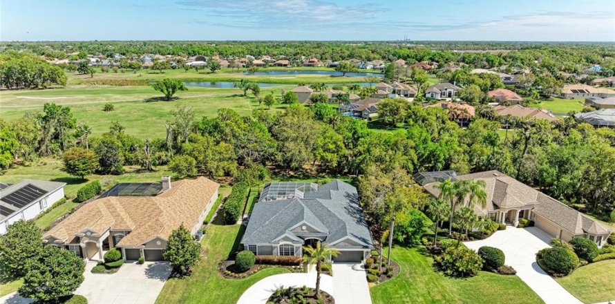 House in Parrish, Florida 4 bedrooms, 292.08 sq.m. № 2199442