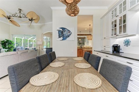 House in Parrish, Florida 4 bedrooms, 292.08 sq.m. № 2199442 - photo 15