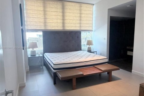 Condo in Miami Beach, Florida, 2 bedrooms  № 2252442 - photo 3