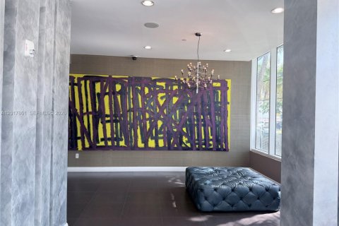 Condo in Miami Beach, Florida, 2 bedrooms  № 2252442 - photo 4