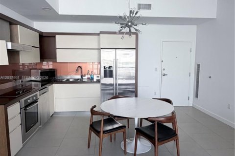 Condo in Miami Beach, Florida, 2 bedrooms  № 2252442 - photo 12